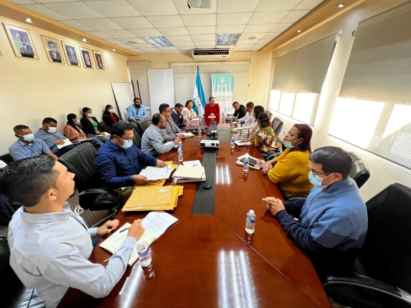 En fructífera reunión: Ministra de Salud garantiza tratamiento de calidad a pacientes renales