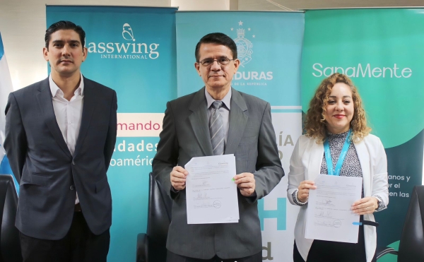 Firma de convenio de cooperación entre SESAL y Glasswing Internacional