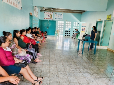 Llevan brigada médica en San Francisco de Coray, Valle para integrar embarazadas