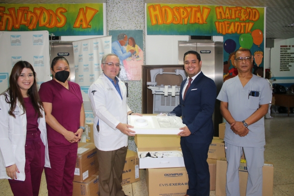 Secretaría de Salud  entrega torre de endoscopia al Hospital Escuela