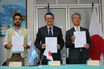 Embajada del Japón y UNICEF entregaron a Secretaría de Salud 4 vehículos refrigerados y 200 termos porta vacunas para fortalecer la cadena de frío