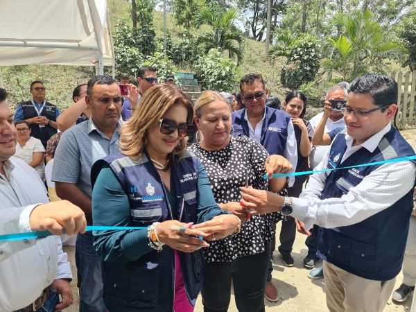 Inauguración de clínica fronteriza en el municipio de Trojes